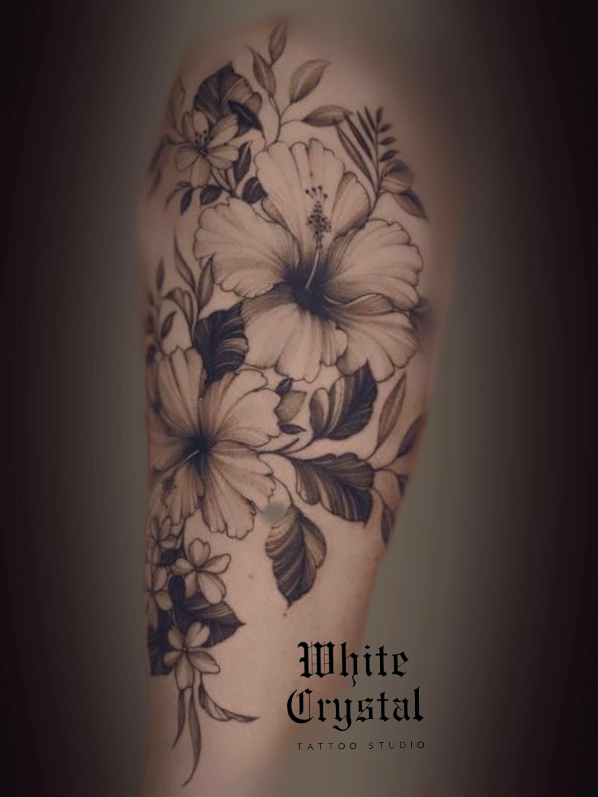 Blumen Arm Tattoo